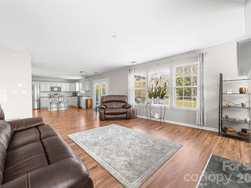 1015 Sparrow Valley Way, Charlotte, NC 28214.  MLS# CAR4360368, YatesRealty ID 6042. 