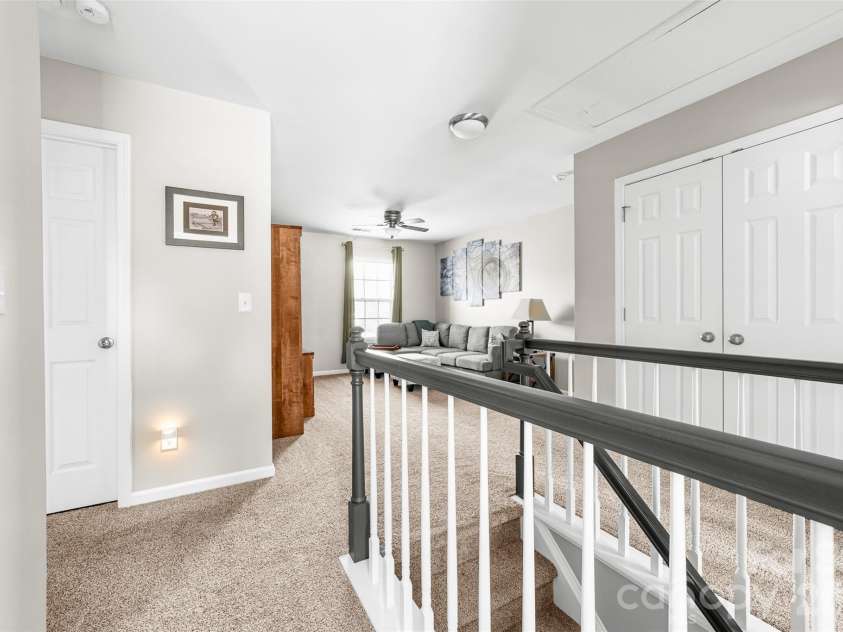 1015 Sparrow Valley Way, Charlotte, NC 28214.  MLS# CAR4360368, YatesRealty ID 6042. 