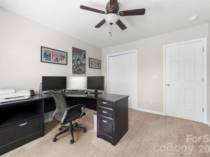 1015 Sparrow Valley Way, Charlotte, NC 28214.  MLS# CAR4360368, YatesRealty ID 6042. 
