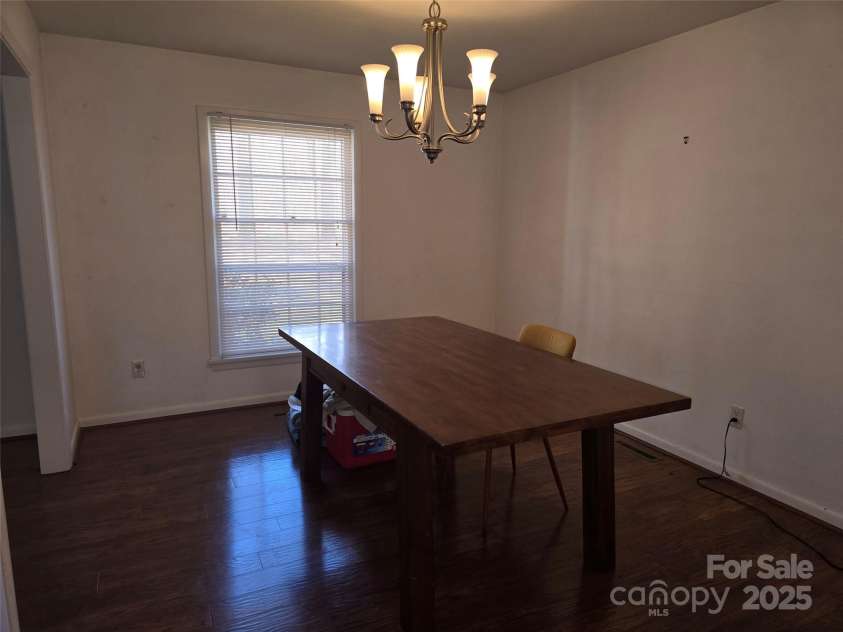 304 Taft Street, Troy, NC 27371.  MLS# CAR4238090, YatesRealty ID 6042. 