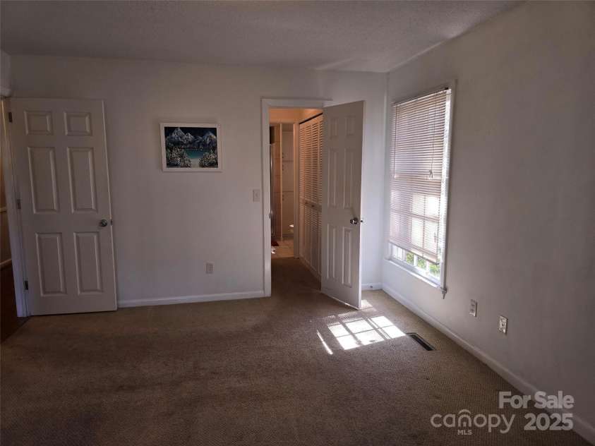 304 Taft Street, Troy, NC 27371.  MLS# CAR4238090, YatesRealty ID 6042. 