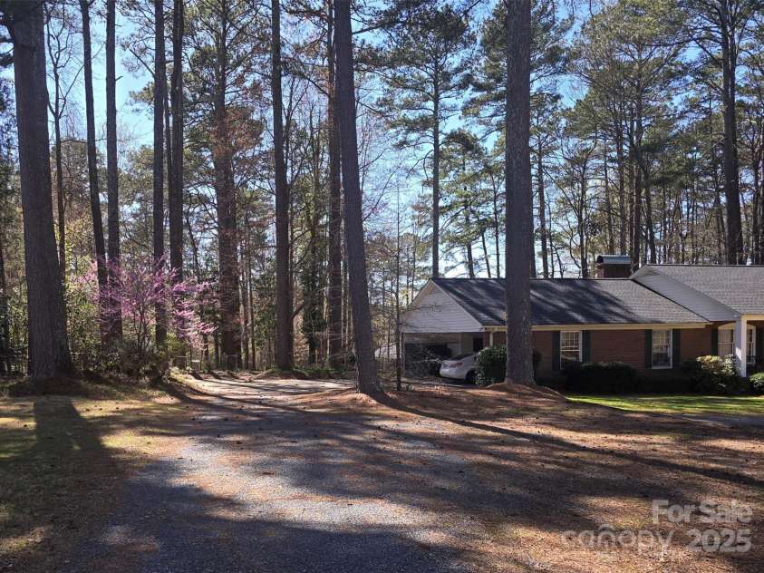 304 Taft Street, Troy, NC 27371.  MLS# CAR4238090, YatesRealty ID 6042. 