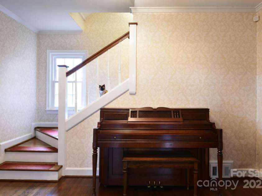 215 Biscoe Road, Troy, NC 27371.  MLS# CAR4232244, YatesRealty ID 6044. 