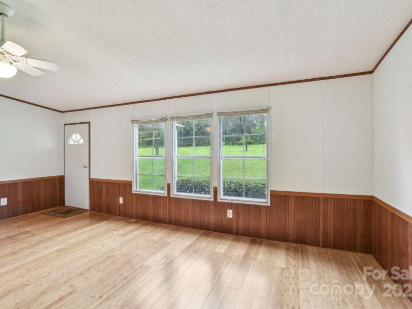 83 Libbey Lane, Mills River, NC 28759.  MLS# CAR4244925, YatesRealty ID 6049. 