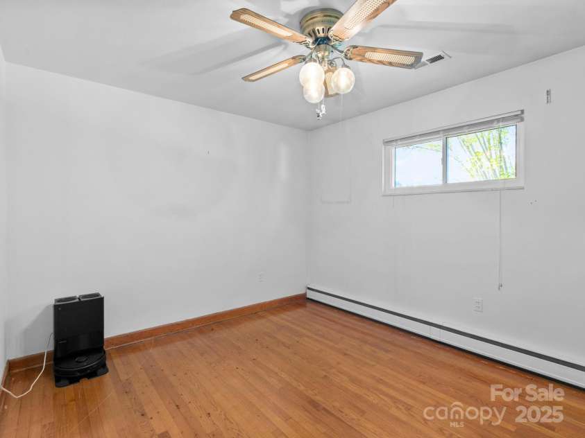 11 Aloha Circle, Candler, NC 28715.  MLS# CAR4313548, YatesRealty ID 605. Bedroom #2