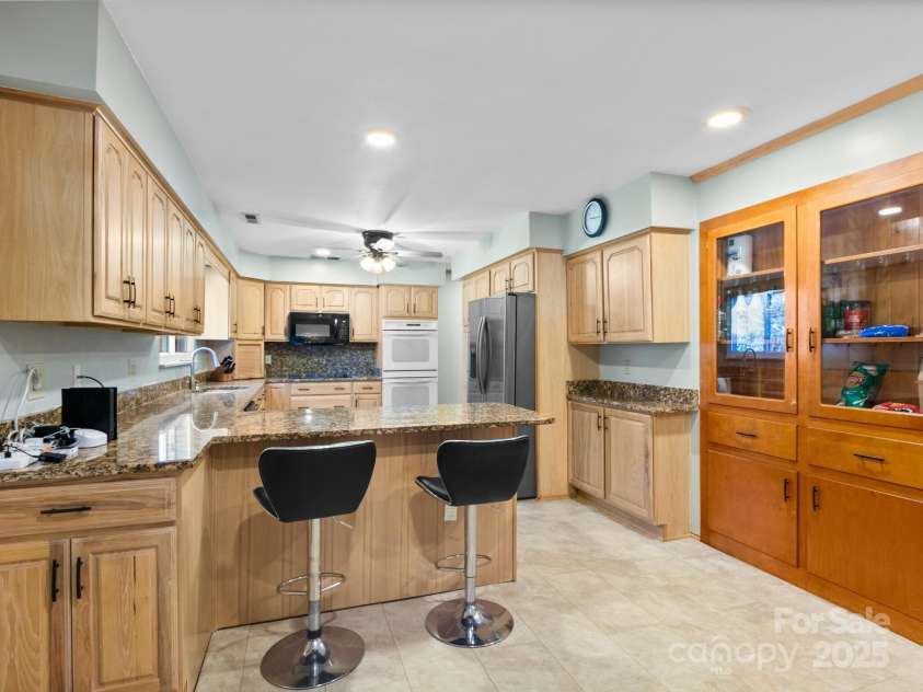 11 Aloha Circle, Candler, NC 28715.  MLS# CAR4313548, YatesRealty ID 605. Kitchen