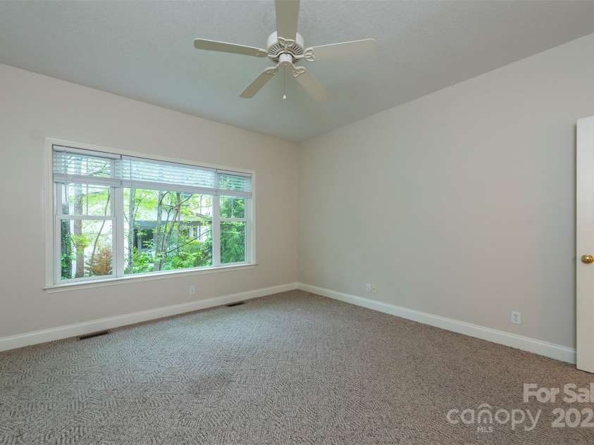 3 Teresa Way, Black Mountain, NC 28711.  MLS# CAR4245205, YatesRealty ID 605. 