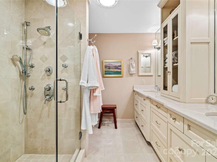 441 Forest Heights Drive, Marion, NC 28752.  MLS# CAR4174154, YatesRealty ID 605. 