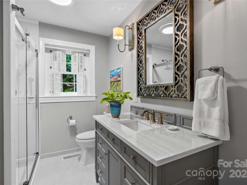 441 Forest Heights Drive, Marion, NC 28752.  MLS# CAR4174154, YatesRealty ID 605. 