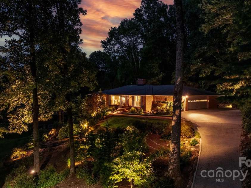 441 Forest Heights Drive, Marion, NC 28752.  MLS# CAR4174154, YatesRealty ID 605. 