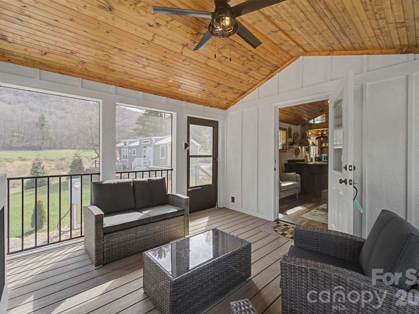 122 Mountain Breeze Ridge, Scaly Mountain, NC 28775.  MLS# CAR4361680, YatesRealty ID 6051. 