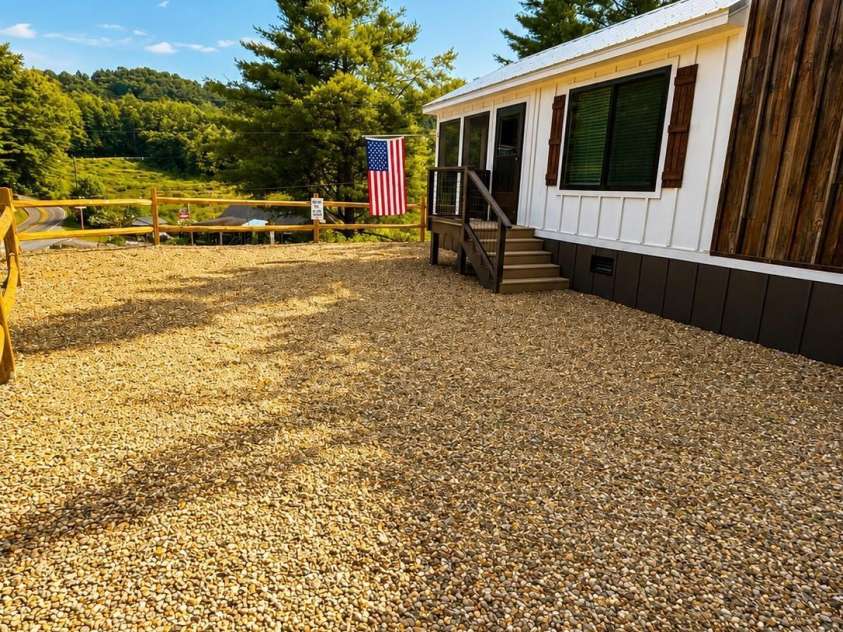 122 Mountain Breeze Ridge, Scaly Mountain, NC 28775.  MLS# CAR4361680, YatesRealty ID 6051. 