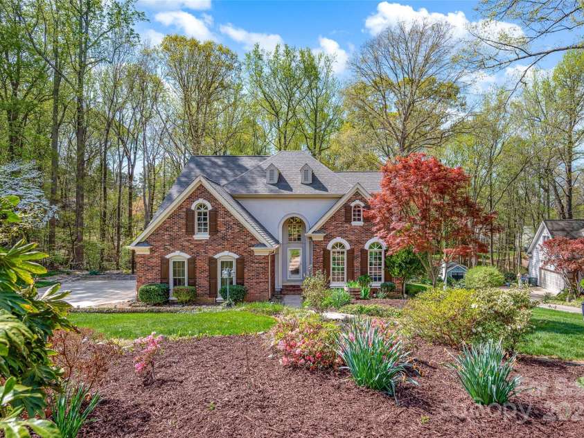 125 Cove Creek Loop, Mooresville, NC 28117.  MLS# CAR4243295, YatesRealty ID 6051. 