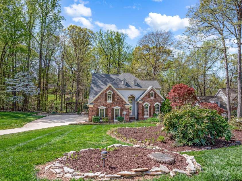 125 Cove Creek Loop, Mooresville, NC 28117.  MLS# CAR4243295, YatesRealty ID 6051. 