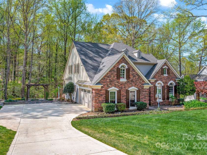 125 Cove Creek Loop, Mooresville, NC 28117.  MLS# CAR4243295, YatesRealty ID 6051. 
