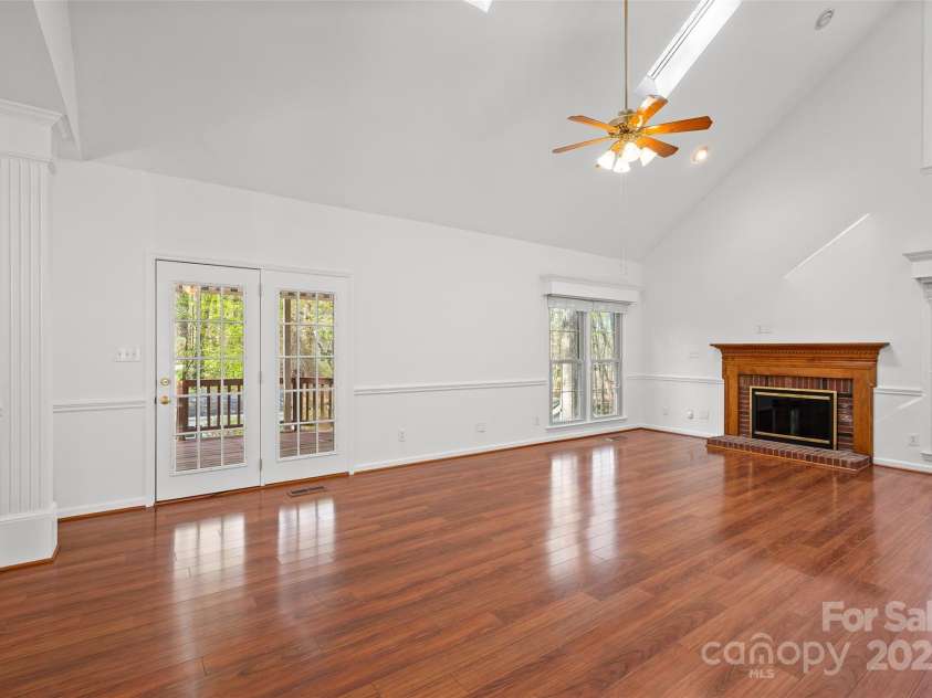 125 Cove Creek Loop, Mooresville, NC 28117.  MLS# CAR4243295, YatesRealty ID 6051. 