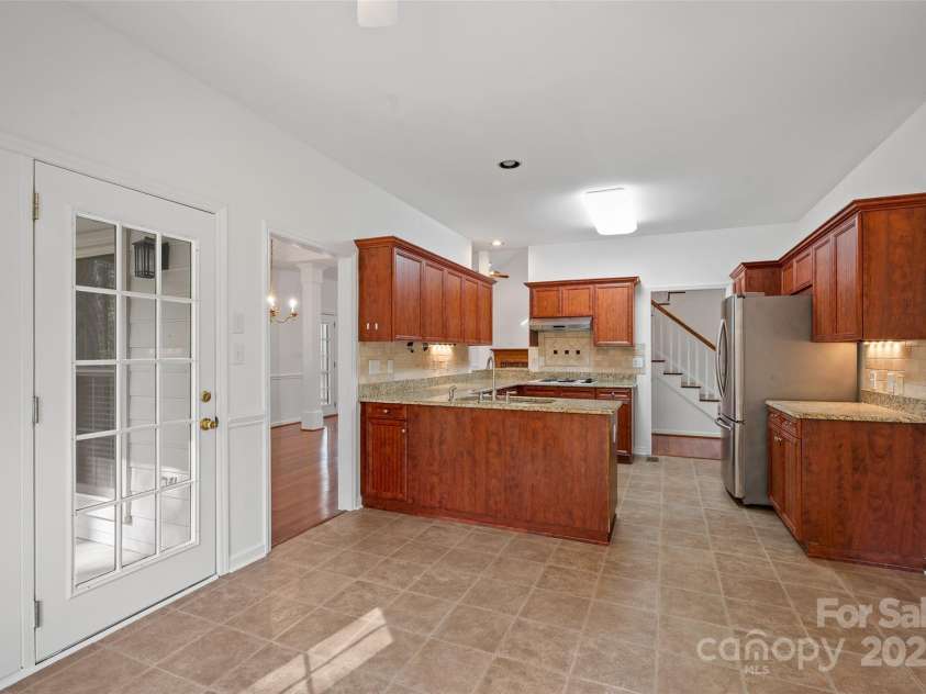 125 Cove Creek Loop, Mooresville, NC 28117.  MLS# CAR4243295, YatesRealty ID 6051. 