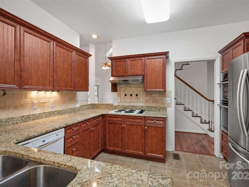 125 Cove Creek Loop, Mooresville, NC 28117.  MLS# CAR4243295, YatesRealty ID 6051. 