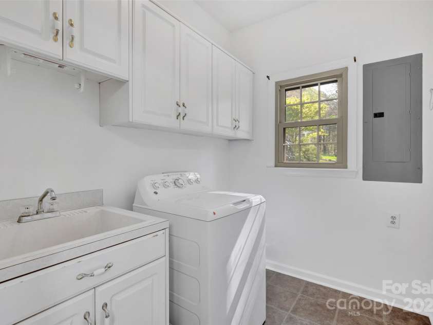 125 Cove Creek Loop, Mooresville, NC 28117.  MLS# CAR4243295, YatesRealty ID 6051. 