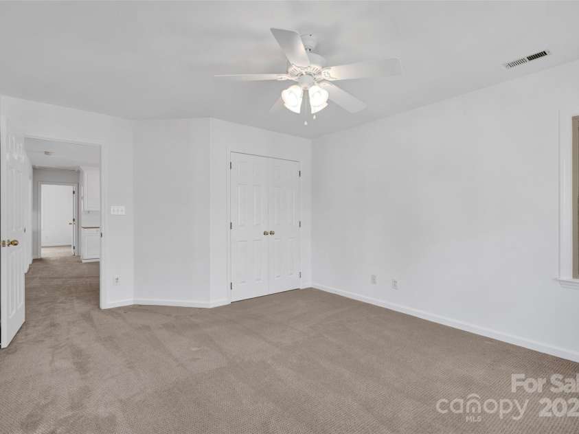 125 Cove Creek Loop, Mooresville, NC 28117.  MLS# CAR4243295, YatesRealty ID 6051. 