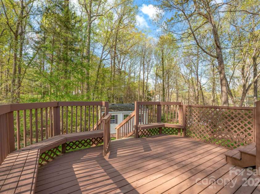 125 Cove Creek Loop, Mooresville, NC 28117.  MLS# CAR4243295, YatesRealty ID 6051. 