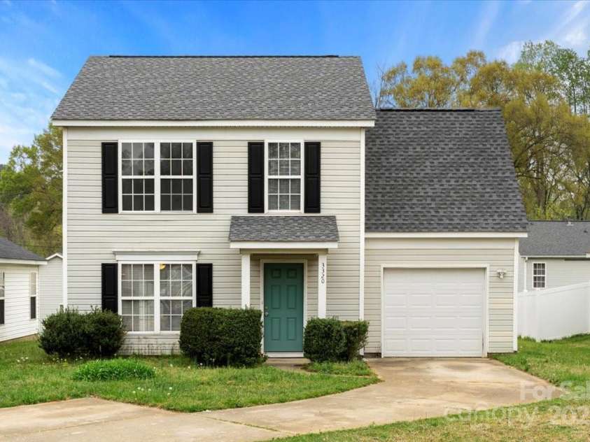 3320 Alderknoll Court, Charlotte, NC 28216.  MLS# CAR4242759, YatesRealty ID 6052. 