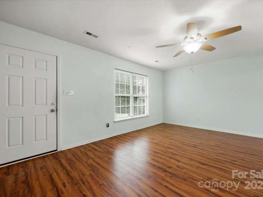 3320 Alderknoll Court, Charlotte, NC 28216.  MLS# CAR4242759, YatesRealty ID 6052. 