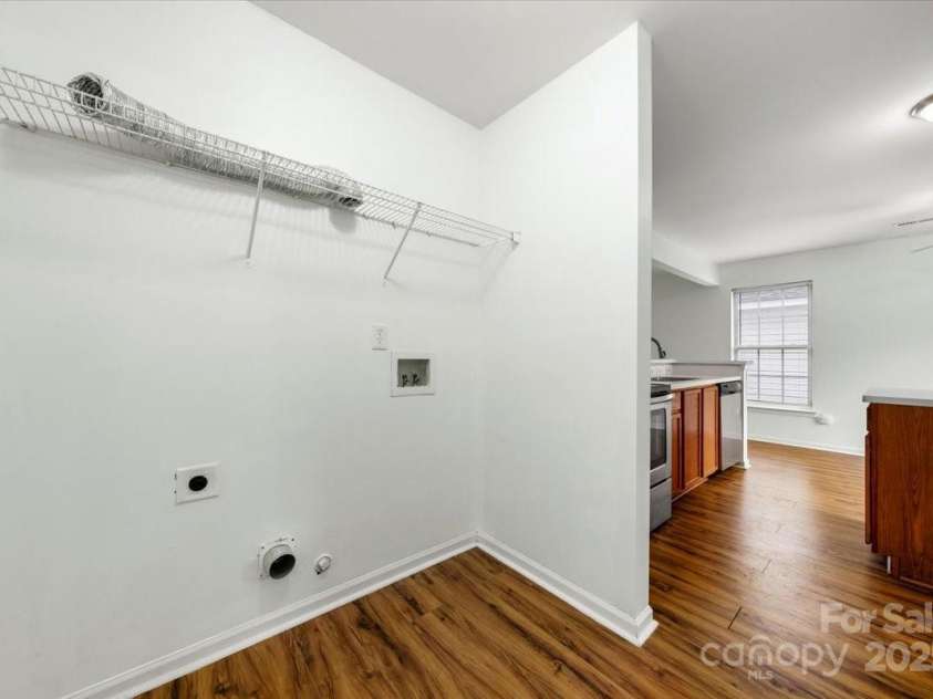 3320 Alderknoll Court, Charlotte, NC 28216.  MLS# CAR4242759, YatesRealty ID 6052. 