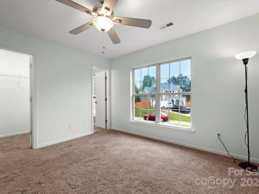 3320 Alderknoll Court, Charlotte, NC 28216.  MLS# CAR4242759, YatesRealty ID 6052. 