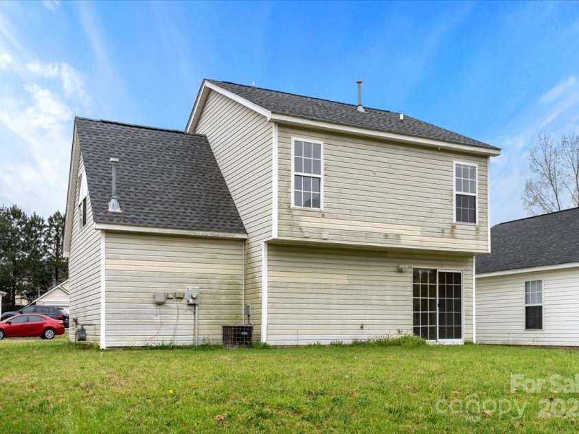 3320 Alderknoll Court, Charlotte, NC 28216.  MLS# CAR4242759, YatesRealty ID 6052. 