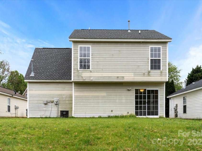 3320 Alderknoll Court, Charlotte, NC 28216.  MLS# CAR4242759, YatesRealty ID 6052. 
