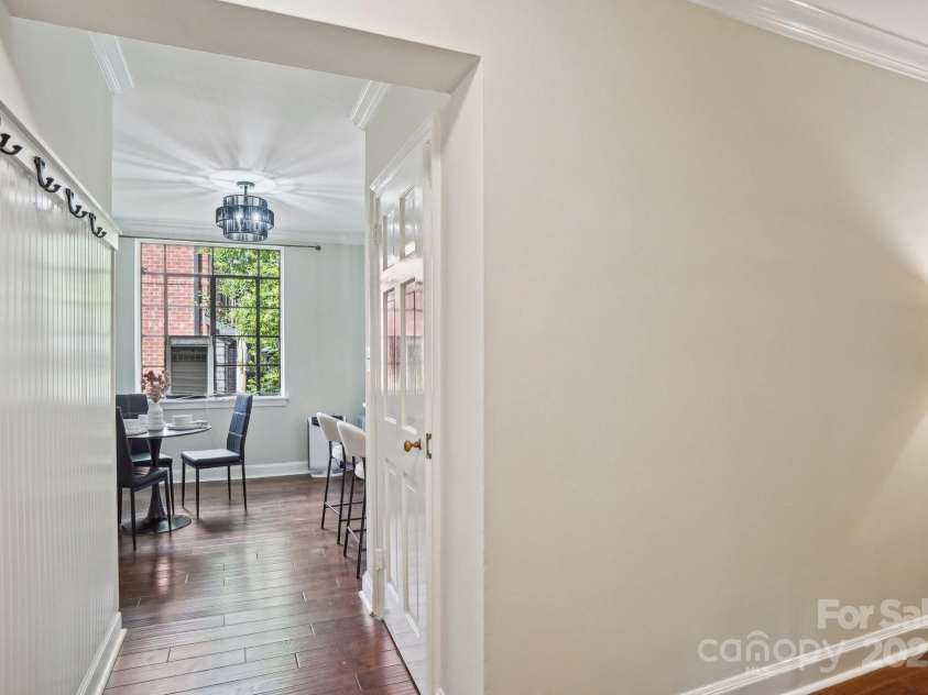 1121 Myrtle Avenue, Charlotte, NC 28203.  MLS# CAR4259010, YatesRealty ID 6053. 