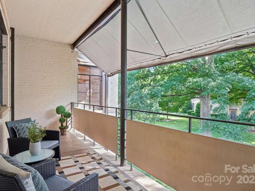 1121 Myrtle Avenue, Charlotte, NC 28203.  MLS# CAR4259010, YatesRealty ID 6053. 