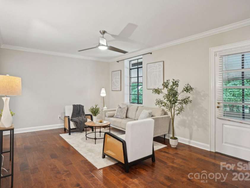 1121 Myrtle Avenue, Charlotte, NC 28203.  MLS# CAR4259010, YatesRealty ID 6053. 