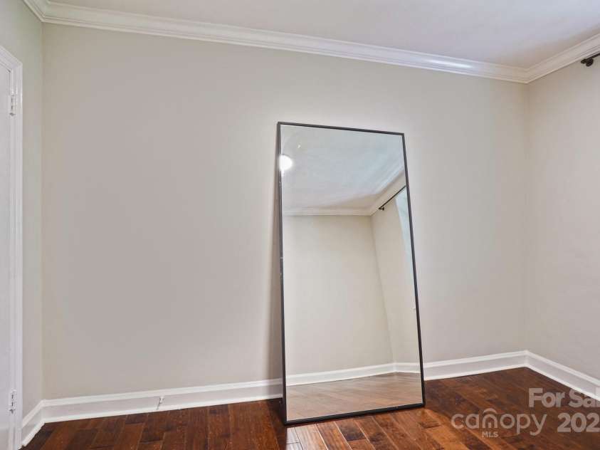 1121 Myrtle Avenue, Charlotte, NC 28203.  MLS# CAR4259010, YatesRealty ID 6053. 