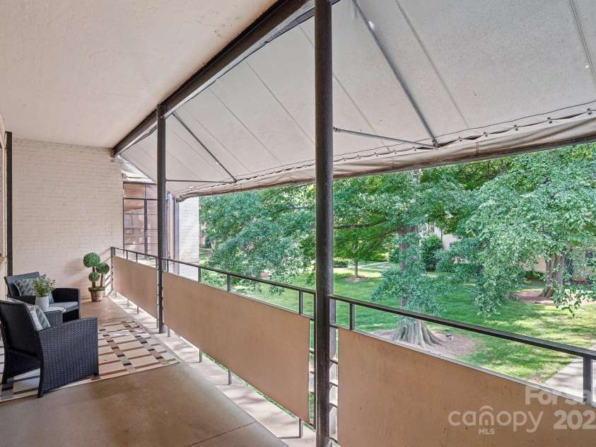 1121 Myrtle Avenue, Charlotte, NC 28203.  MLS# CAR4259010, YatesRealty ID 6053. 