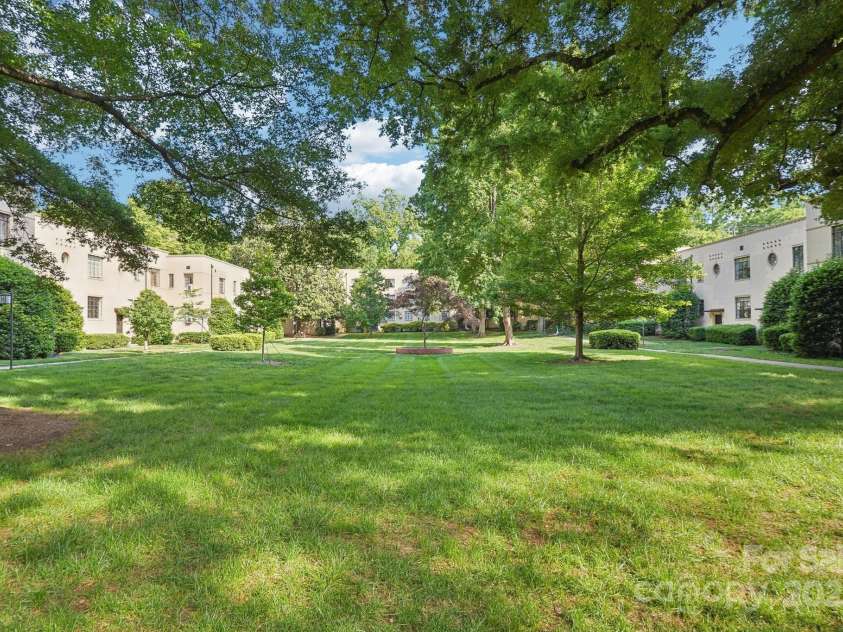 1121 Myrtle Avenue, Charlotte, NC 28203.  MLS# CAR4259010, YatesRealty ID 6053. 