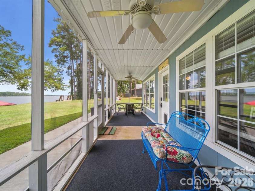 275 Waters Edge Drive, Winnsboro, SC 29180.  MLS# CAR4361923, YatesRealty ID 6053. 