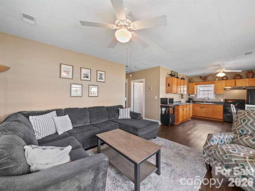 275 Waters Edge Drive, Winnsboro, SC 29180.  MLS# CAR4361923, YatesRealty ID 6053. 