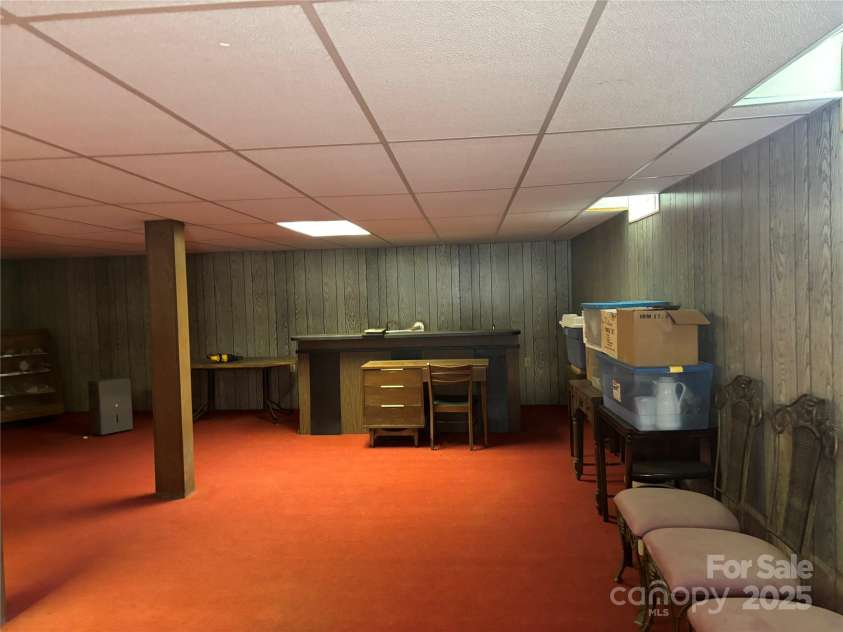 39 Mineral Street, Spruce Pine, NC 28777.  MLS# CAR4218377, YatesRealty ID 6054. 