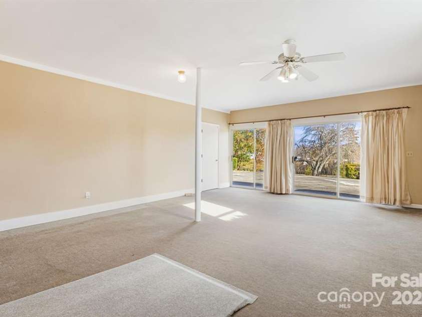 7 Brookshire Road, Leicester, NC 28748.  MLS# CAR4192771, YatesRealty ID 6055. 