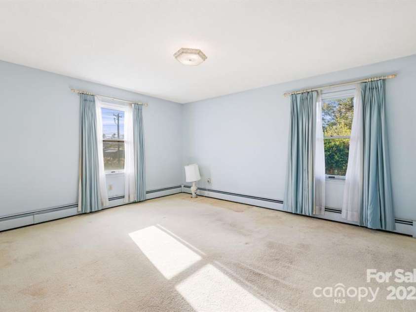 7 Brookshire Road, Leicester, NC 28748.  MLS# CAR4192771, YatesRealty ID 6055. 