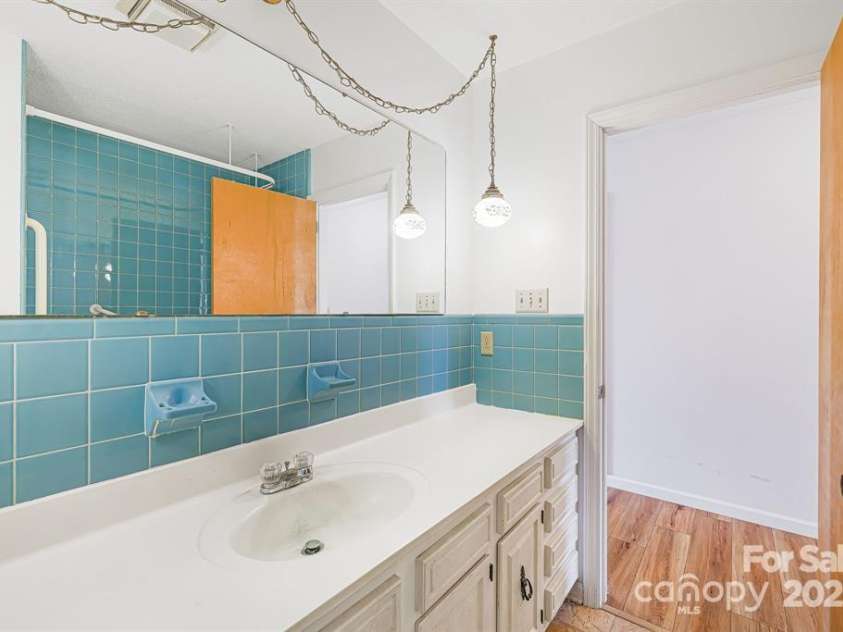 7 Brookshire Road, Leicester, NC 28748.  MLS# CAR4192771, YatesRealty ID 6055. 