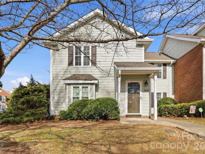 9209 Kings Canyon Drive, Charlotte, NC 28210.  MLS# CAR4340050, YatesRealty ID 6055. 