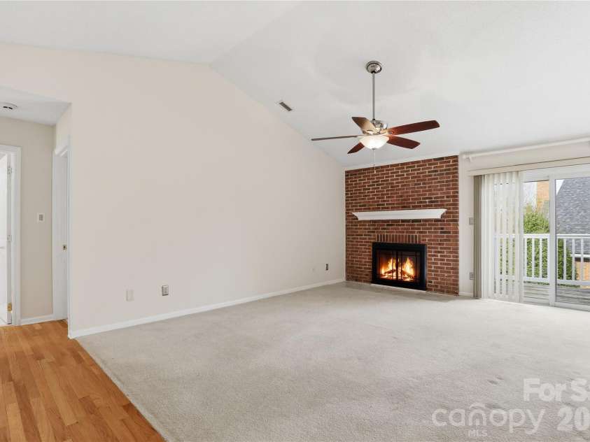 9209 Kings Canyon Drive, Charlotte, NC 28210.  MLS# CAR4340050, YatesRealty ID 6055. 