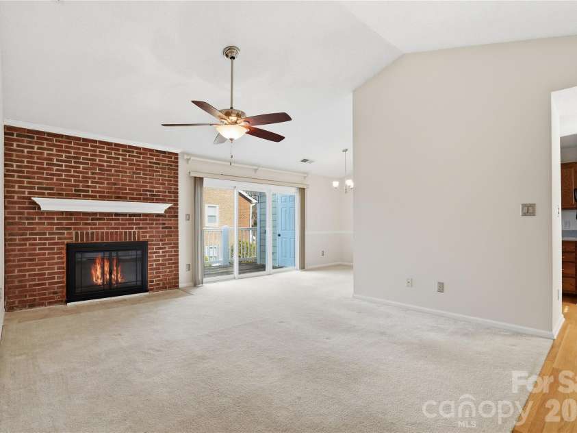 9209 Kings Canyon Drive, Charlotte, NC 28210.  MLS# CAR4340050, YatesRealty ID 6055. 