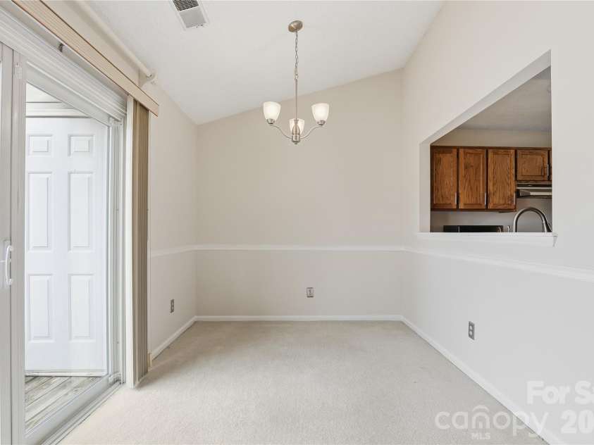 9209 Kings Canyon Drive, Charlotte, NC 28210.  MLS# CAR4340050, YatesRealty ID 6055. 