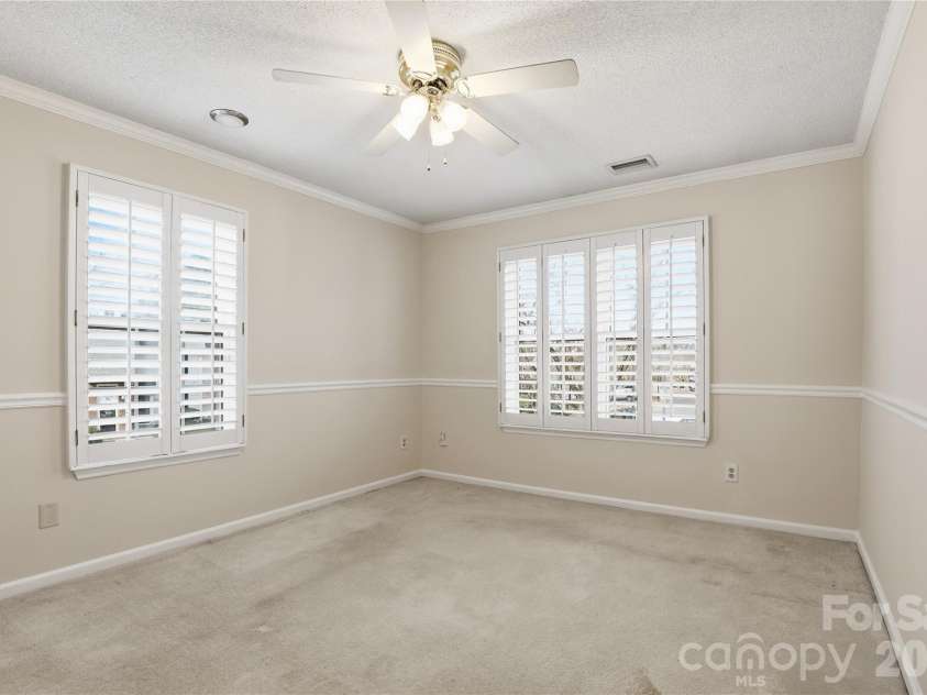 9209 Kings Canyon Drive, Charlotte, NC 28210.  MLS# CAR4340050, YatesRealty ID 6055. 