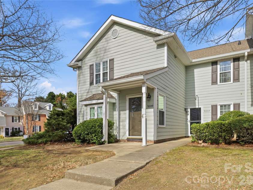 9209 Kings Canyon Drive, Charlotte, NC 28210.  MLS# CAR4340050, YatesRealty ID 6055. 