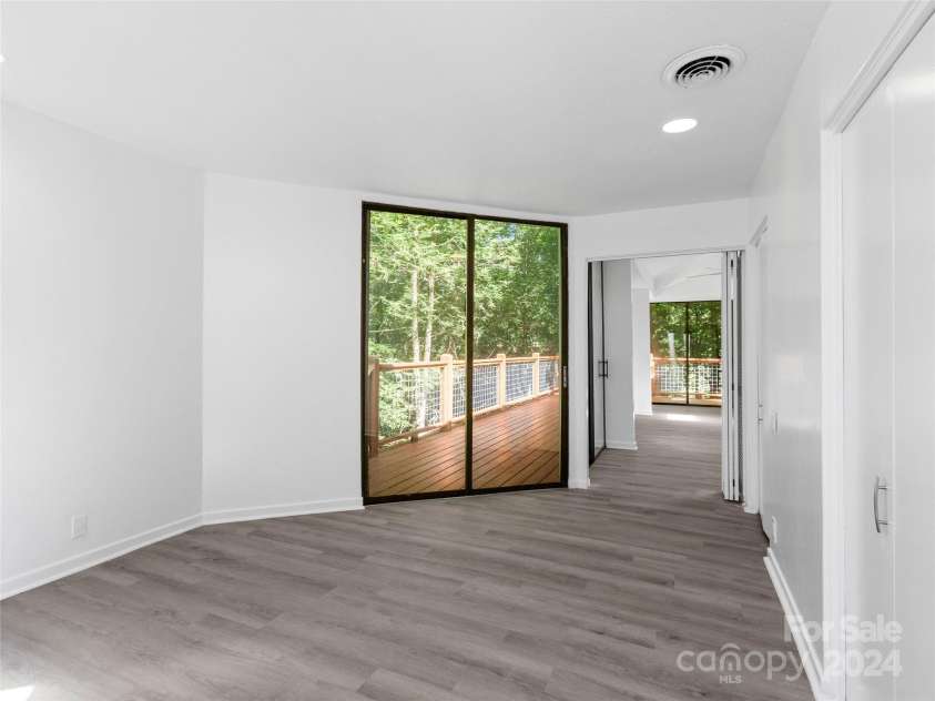 141 Wildflower Road, Spruce Pine, NC 28777.  MLS# CAR4157310, YatesRealty ID 6056. 